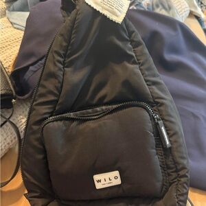 Wilo Black Sling Bag for Women